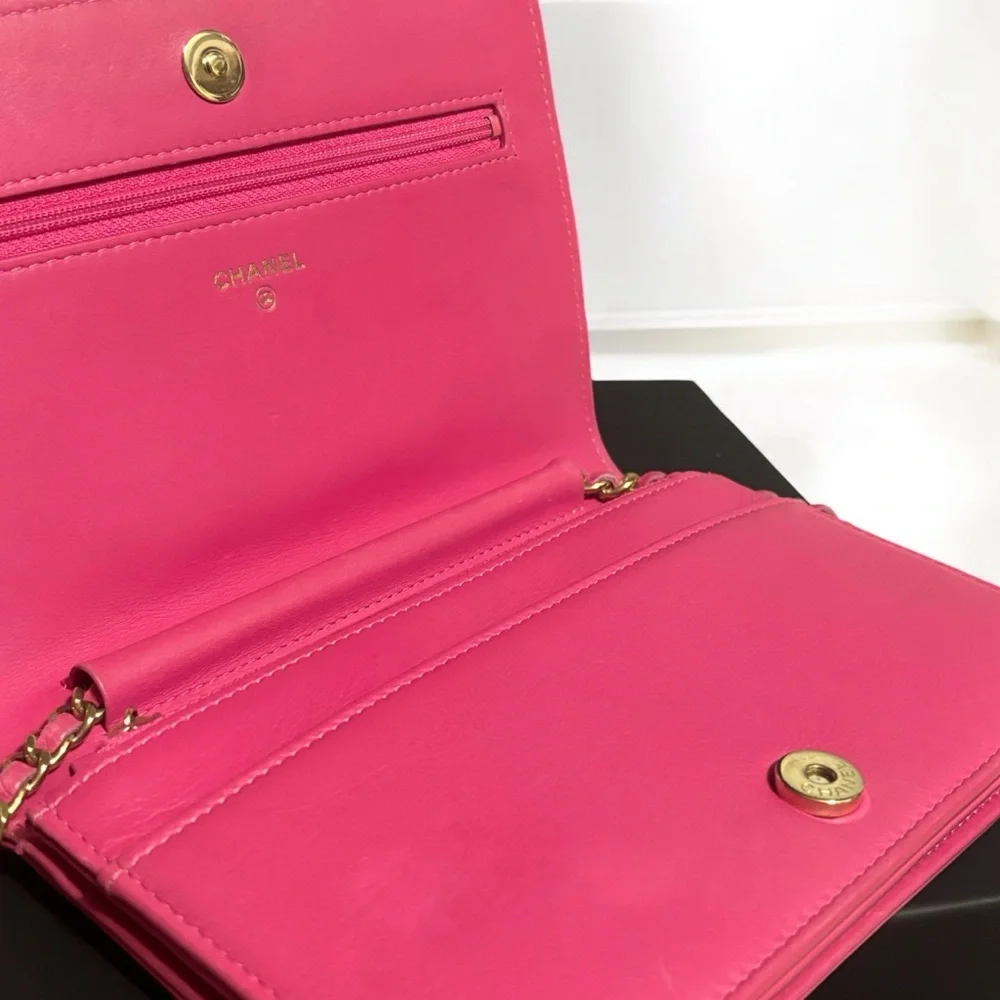 Pink CHANEL Boy Wallet On Chain (WOC)